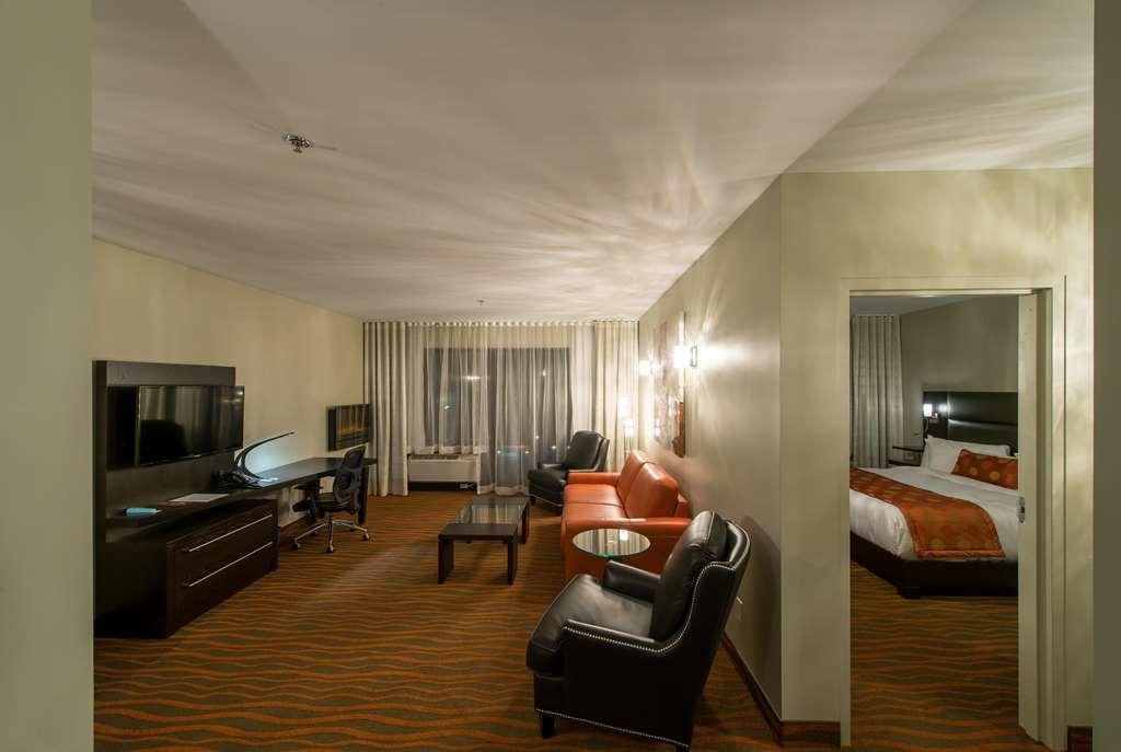 Hotel Levesque Ривьер-дю-Лу Экстерьер фото