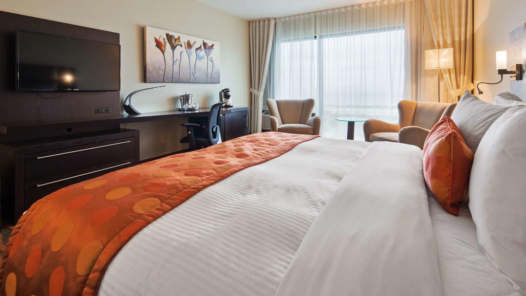 Hotel Levesque Ривьер-дю-Лу Экстерьер фото