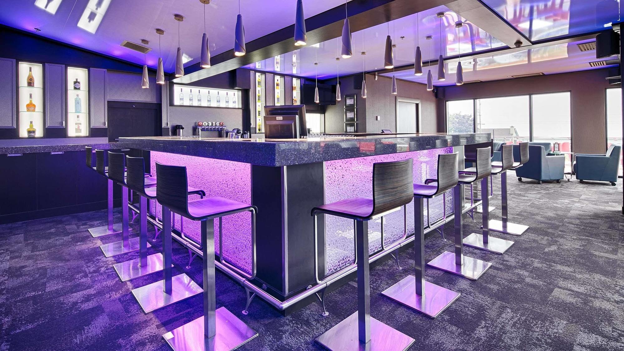 Hotel Levesque Ривьер-дю-Лу Экстерьер фото
